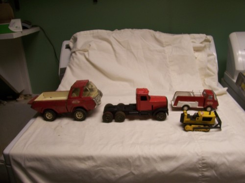 Vintage lot small tonka - lot,